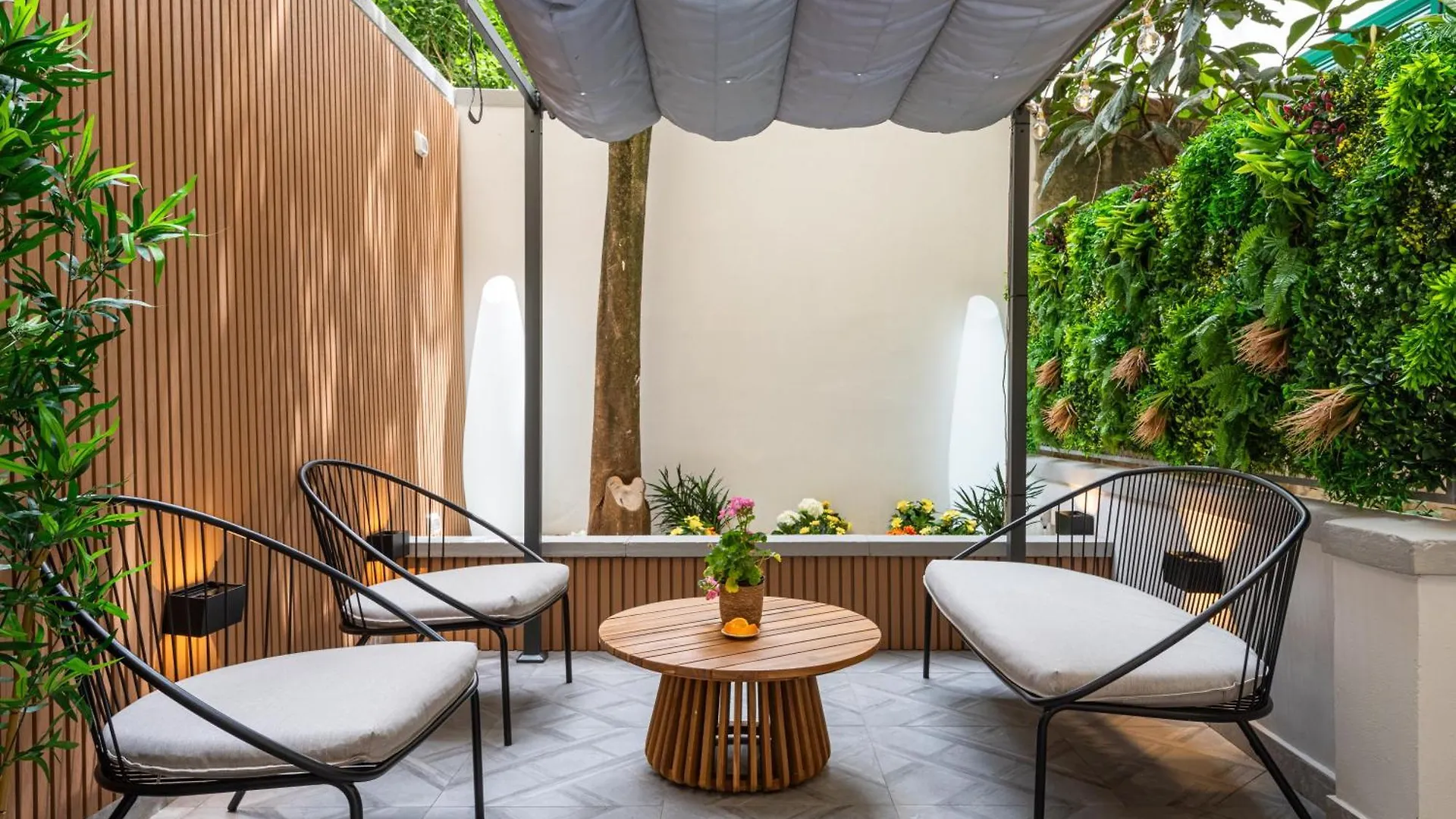 Elegante Appartamento Con Giardino Privato, Jacuzzi Nel Cuore Di Firenze 0*, Florence Italy
